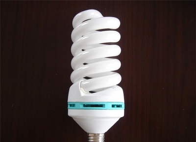 節(jié)能燈壽命長短 消費者說了算_焦點家居_選材導(dǎo)購_選材價格_裝修選材